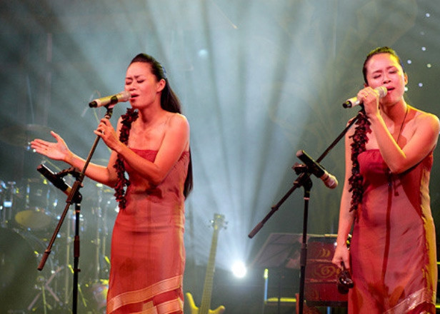 Sau khi Ngọc Ánh tách nhóm, Minh Anh và Minh Ánh mời ca sĩ Trang Nhung thế chỗ. Tuy nhiên, nhóm cũng duy trì được một năm thì tan rã. Hai chị em Minh Anh - Minh Ánh đi hát một thời gian sau đó cũng dừng lại và chọn con đường sự nghiệp cho riêng mình. (Ảnh: Dân Việt).