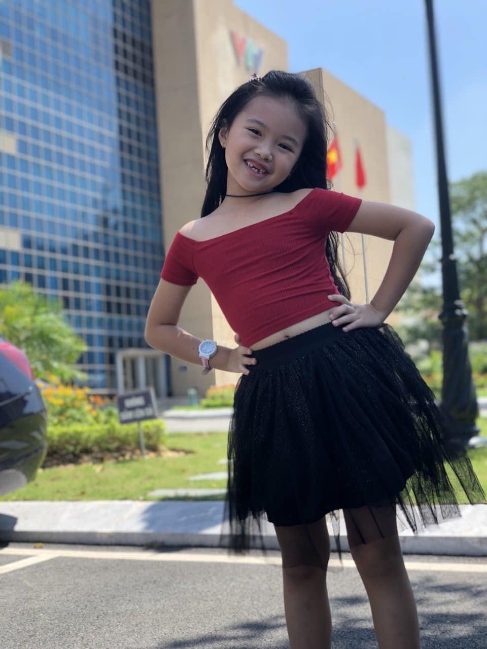  Cô bé Kitty của "Bố ơi! Mình đi đâu thế?" được yêu mến bởi nét xinh xắn, dễ thương và thông minh, lanh lợi... Kitty Khánh cũng từng gây sốt trong "Biệt tài tí hon" với phong cách tự tin, cá tính khi mới 5 tuổi.