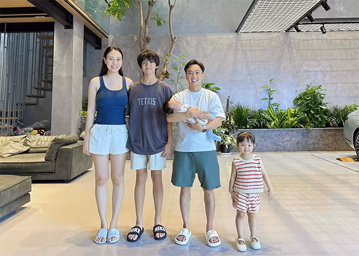 Người đẹp dân tộc Tày được nhận xét là khéo léo, dung hòa mối quan hệ với con riêng của chồng - Subeo.