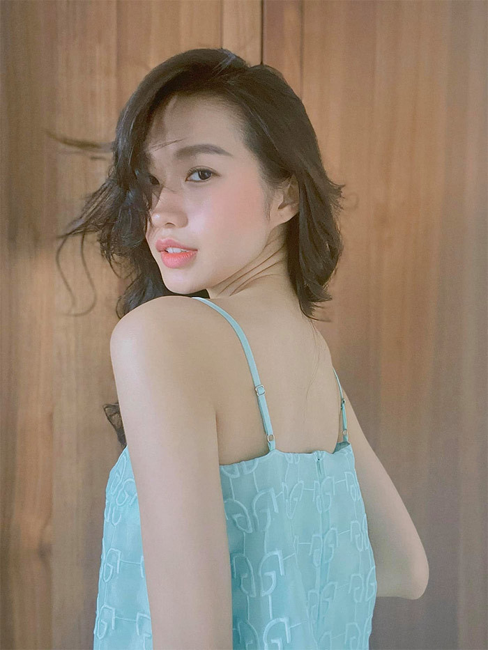 Doãn Hải My tốt nghiệp đại học Luật vào tháng 4/2023. Hiện người đẹp vẫn làm mẫu thời trang và kinh doanh.