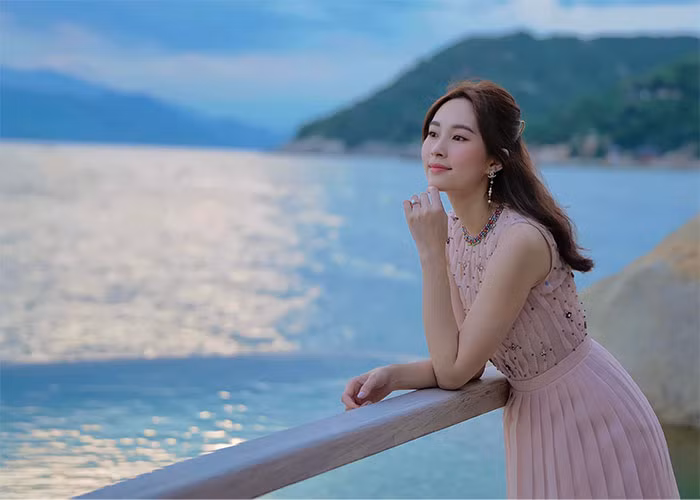 Mặc dù đã là mẹ hai con và lên ngôi hoa hậu hơn 10 năm nhưng sắc vóc của Đặng Thu Thảo vẫn rất quyến rũ.