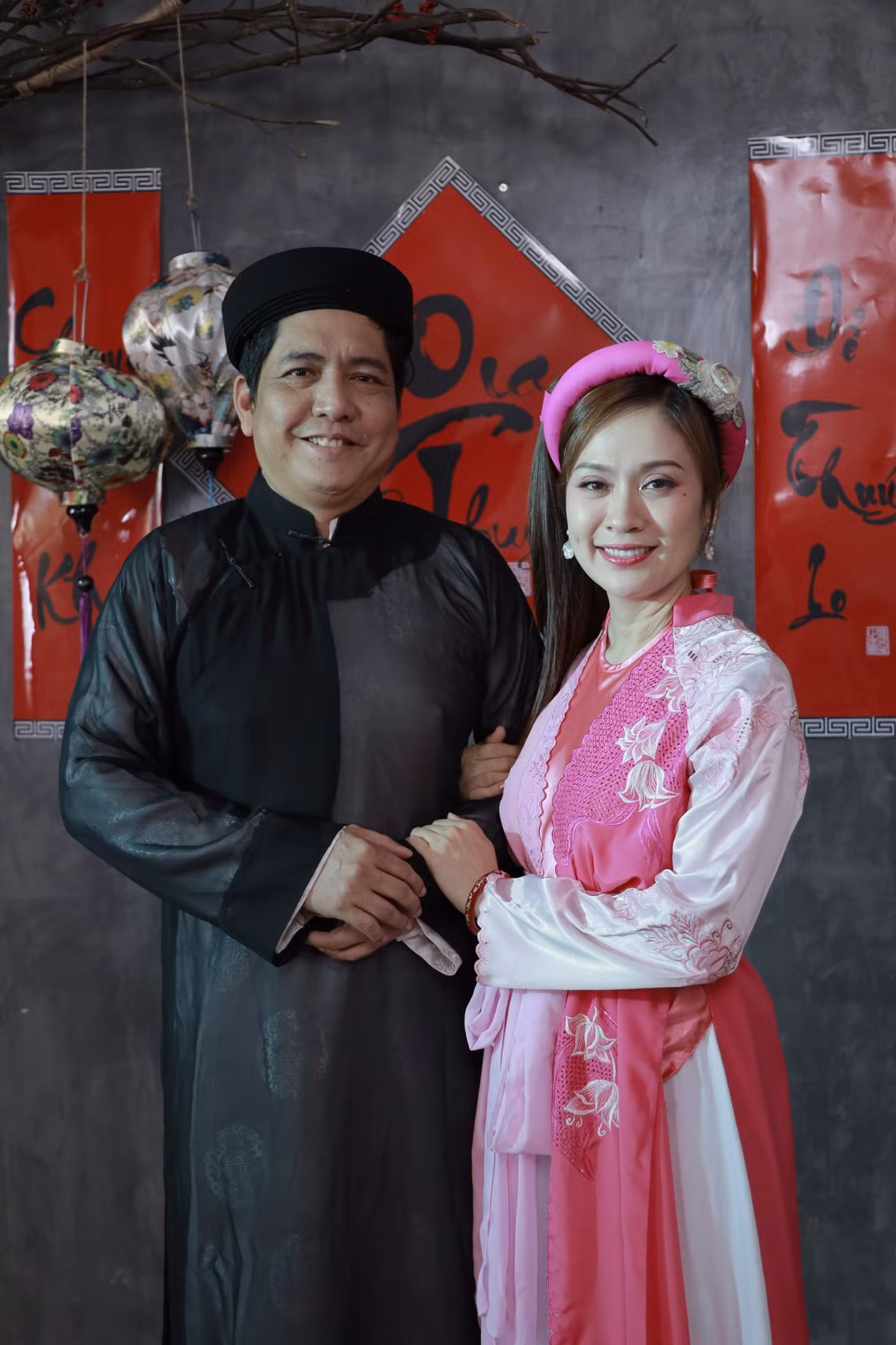 Tuy nhiên chính sự hiền lành, chất phác, giản dị của Đức Thịnh khiến anh khác biệt so với những người từng theo đuổi Thanh Thúy. Thậm chí có lần Thanh Thúy rủ Đức Thịnh đi bar ở khách sạn 5 sao cùng nhóm bạn, nam đạo diễn vã mồ hôi lúc thanh toán vì không mang đủ tiền. Thanh Thúy phải lén đưa tiền để bạn trai không bẽ mặt. Trên đường về, Đức Thịnh khuyên Thanh Thúy không nên đến những nơi xa xỉ, gợi ý những điểm hẹn hò khác bình dân hơn.