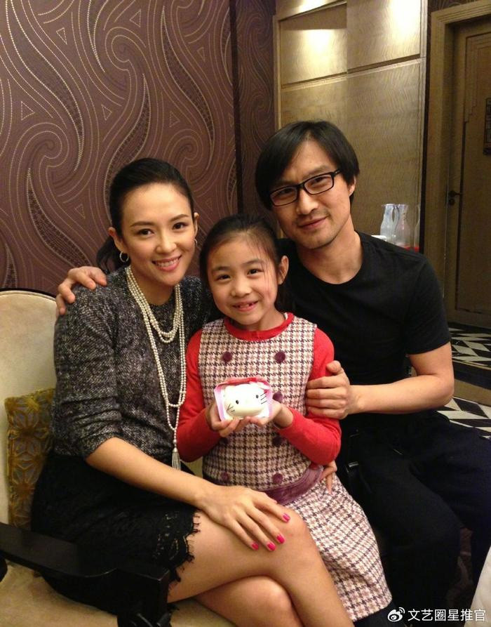 Trước khi chính thức thông báo thông tin ly hôn vào ngày 23/10, Chương Tử Di và Uông Phong nhiều lần dính tin đồn chia tay. Tuy nhiên cặp đôi đã nhanh chóng phủ nhận thông tin. (Ảnh: Sina)