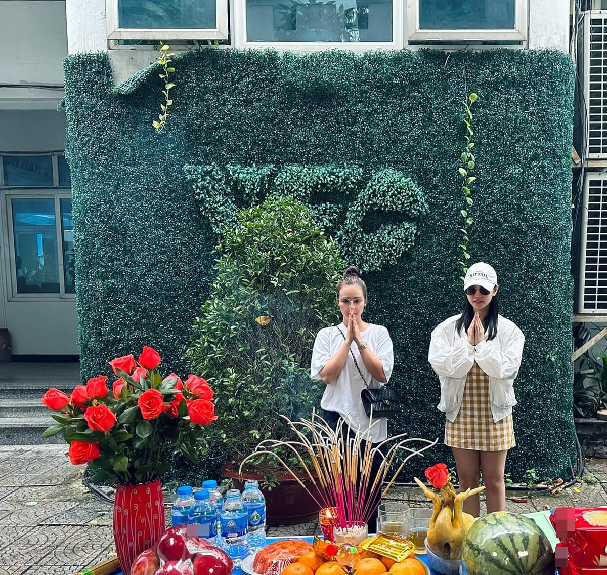 Người hâm mộ mong chờ mỹ nhân sinh năm 1995 tái xuất màn ảnh với diện mạo mới, ngày càng xinh đẹp. Theo đó, Quỳnh Kool và Huyền Lizzie sẽ đóng chung phim mới mang tên "Ánh dương rực rỡ". Ảnh: FB Phan Minh Huyền.