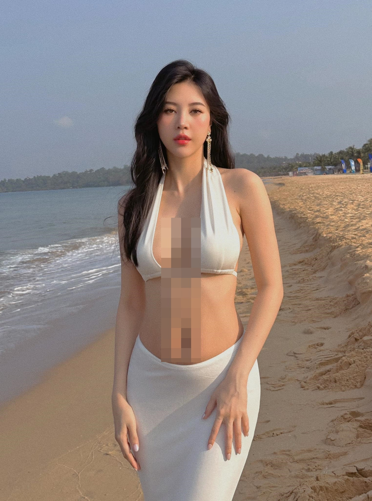 Vũ Ngọc Châm khoe body “điểm 10” như nàng tiên cá Vu Ngoc Cham khoe body “diem 10” nhu nang tien ca