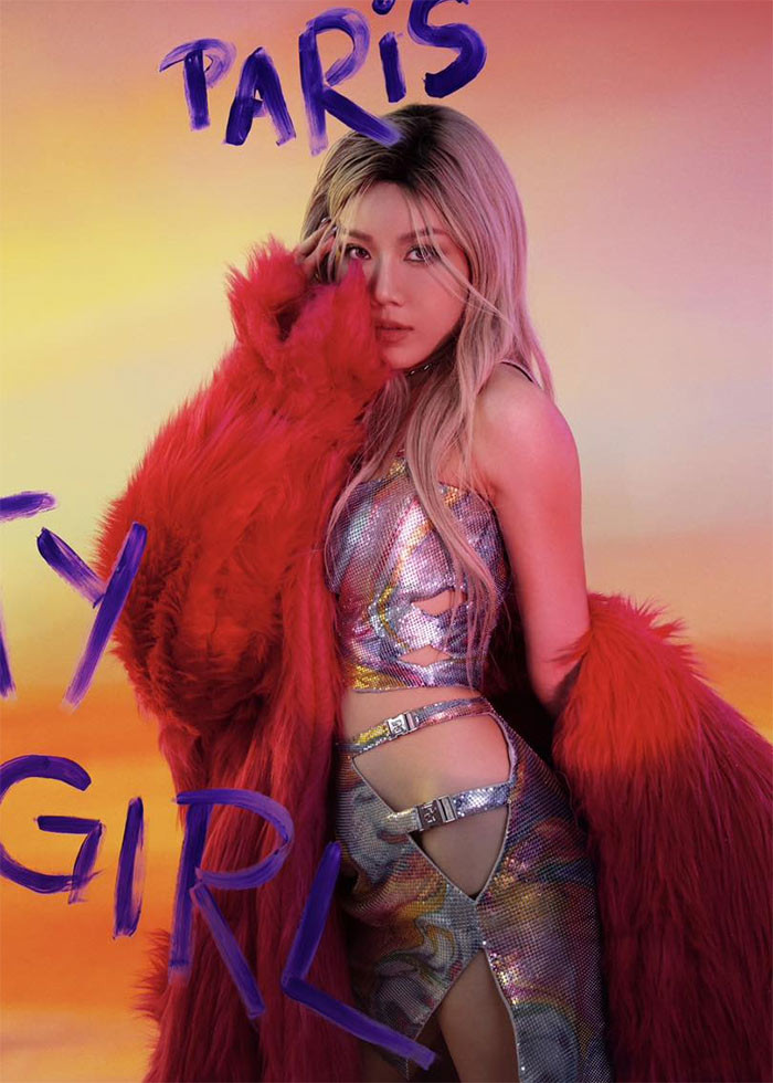 Trang Pháp còn là tác giả của hàng loạt các bài hát trong phim như: "Như là mơ" phim "Long Ruồi", "Chocolate" phim "Âm mưu giày gót nhọn", "At the top" phim "Scandal: Hào quang trở lại". (Ảnh: FBNV)