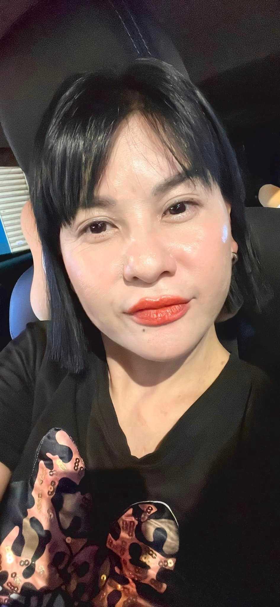 Mỹ nhân U55 chịu khó chăm chút cho nhan sắc hậu chia tay "tình trẻ" Kiều Minh Tuấn.