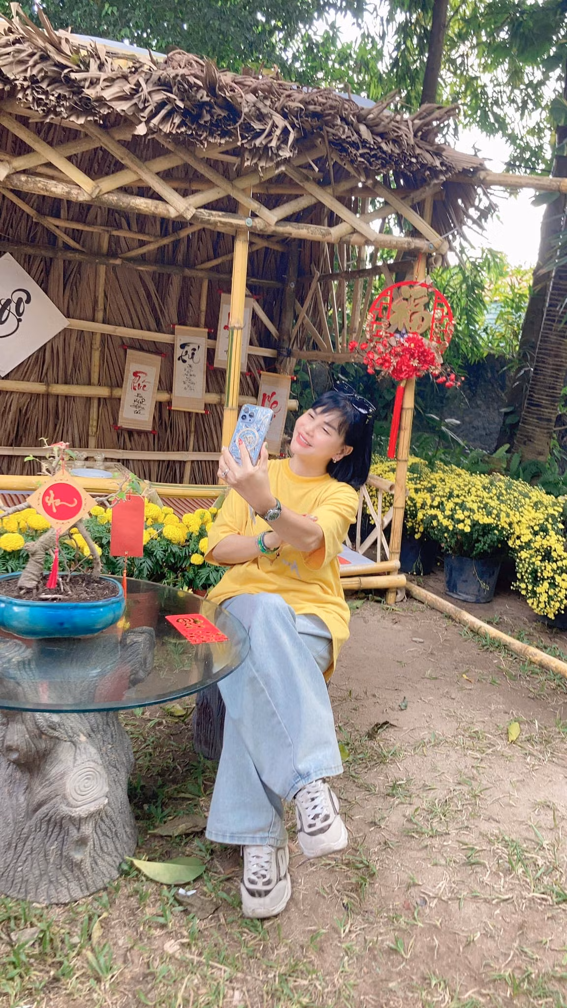 Chị cũng chịu khó thay đổi phong cách năng động và trẻ trung.