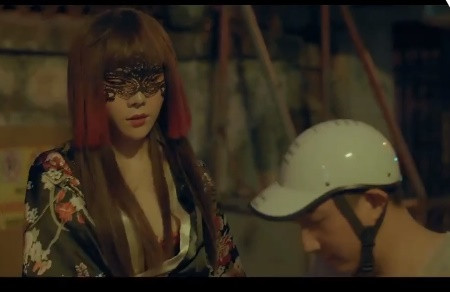 Ở tập 3, mỹ nhân mang mặt nạ trong "Biệt dược đen" đang là nhân vật khả nghi liên quan tới cái chết của Vương (Tuấn Anh) - thủ lĩnh Cityboy.