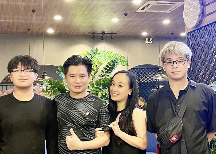 Năm 2017, Thu Huyền là Phó giám đốc nghệ thuật của Nhà hát Chèo Hà Nội. Hiện tại, chị được trao quyết định điều hành Nhà hát Chèo Hà Nội thay NSND Quốc Anh. Chồng chị - ca sĩ Tấn Minh là Giám đốc Nhà hát Ca múa nhạc Thăng Long.