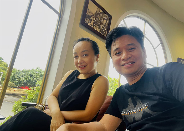 Thu Huyền kể trước khi kết hôn với Tấn Minh, hai người làm bạn 10 năm. Ban đầu chị không nghĩ mình sẽ lấy người cùng nghề còn Tấn Minh khi đó cũng thích mẫu phụ nữ là người mẫu, chân dài, xinh như hoa hậu.