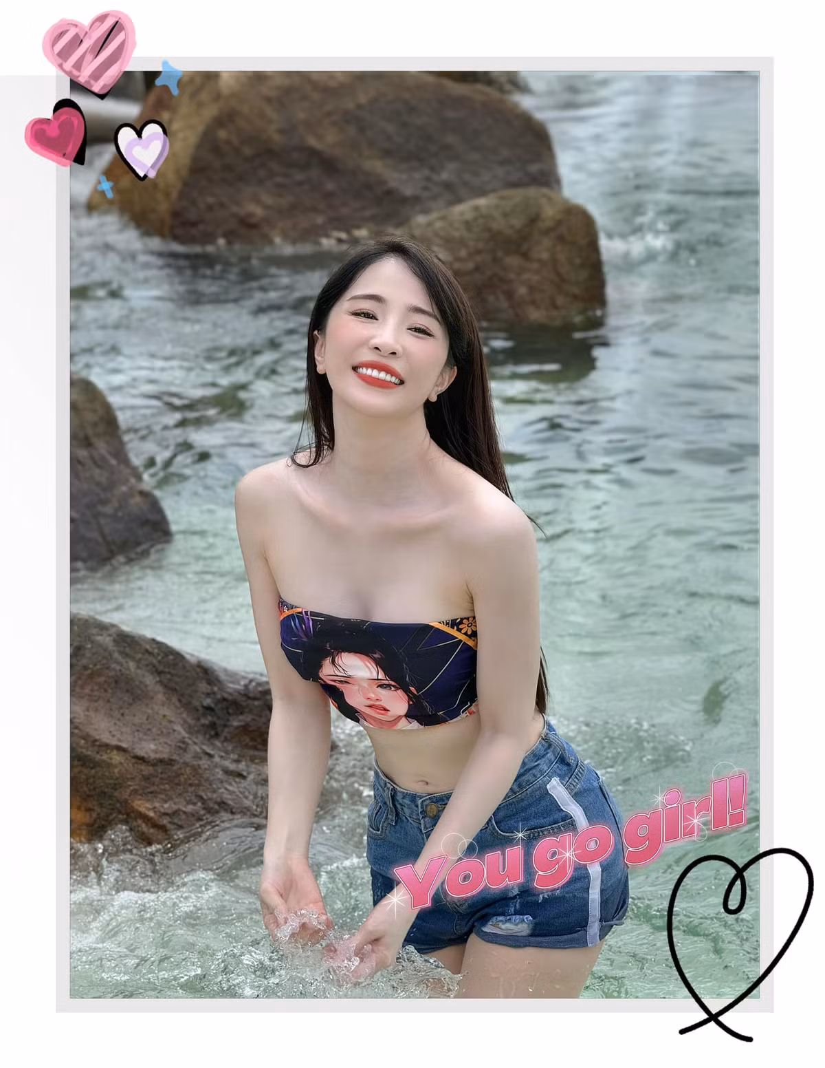 Quấn khăn làm áo, nàng "cá sấu chúa" thu hút với nước da trắng sứ, vóc dáng đẹp không tỳ vết.