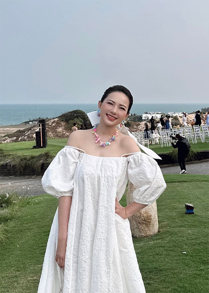 Lý giải về lý do chưa đăng ký kết hôn, Phan Như Thảo cho biết: "Thủ tục hành chính khi đăng ký kết hôn là cả một quá trình nhưng nếu ly hôn còn mất nhiều thời gian hơn và dễ khiến người trong cuộc tổn thương".