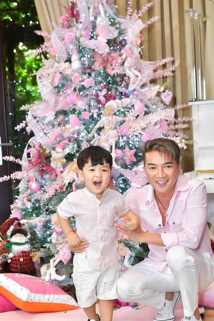 Đàm Vĩnh Hưng thừa nhận anh đằm tính hơn kể từ khi có con trai.