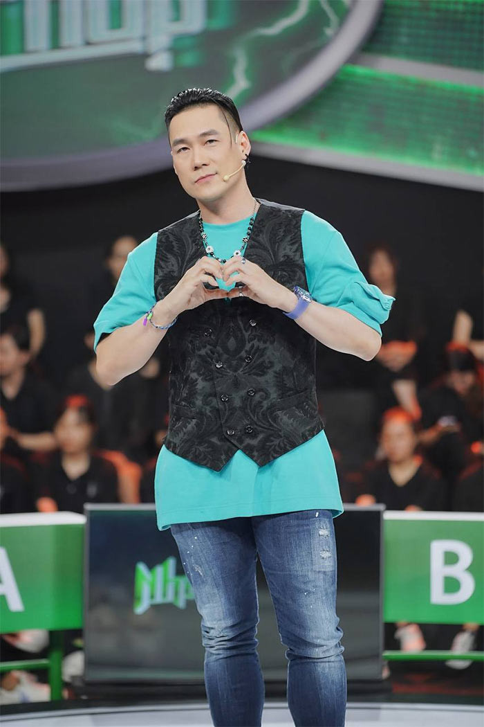 Với khối tài sản đồ sộ, Khánh Phương được mệnh danh là "đại gia ngầm" của showbiz Việt.