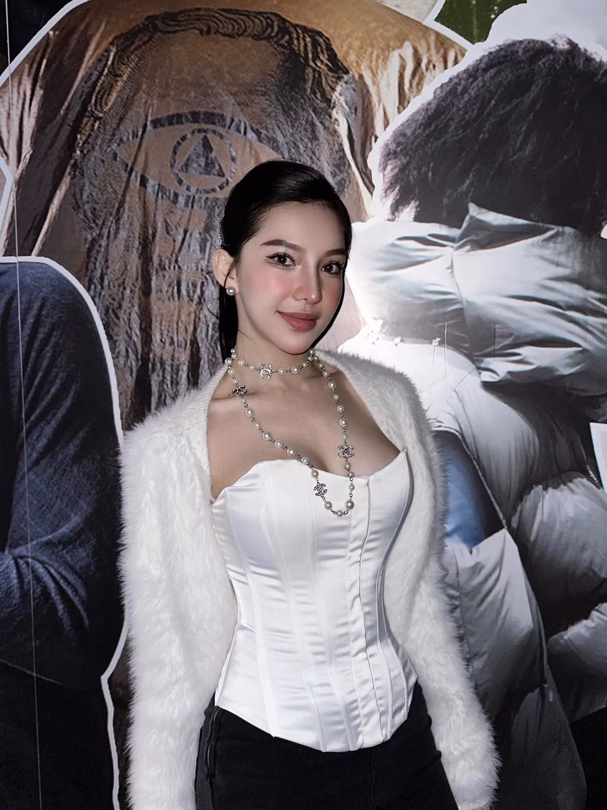 Nữ diễn viên sinh năm 1991 được thừa hưởng nhiều nét đẹp từ mẹ.