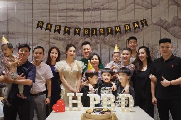 Bà xuất hiện trong những khoảnh khắc trọng đại của gia đình con gái.