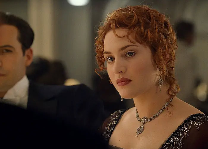 Trong Titanic Kate Winslet đóng vai Rose DeWitt Bukater, 17 tuổi, thuộc tầng lớp thượng lưu nổi loạn. Rose yêu Jack dù đã đính hôn với Cal Hockley kiêu ngạo. (Ảnh: 20th Century Fox)