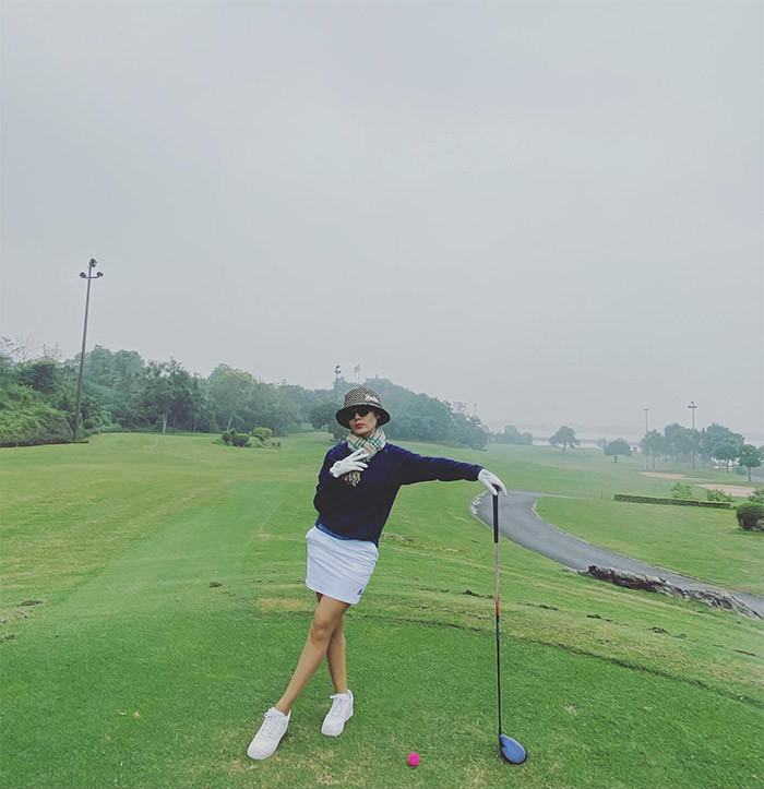 Golf là bộ môn thể thao yêu thích của người đẹp sinh năm 1984.