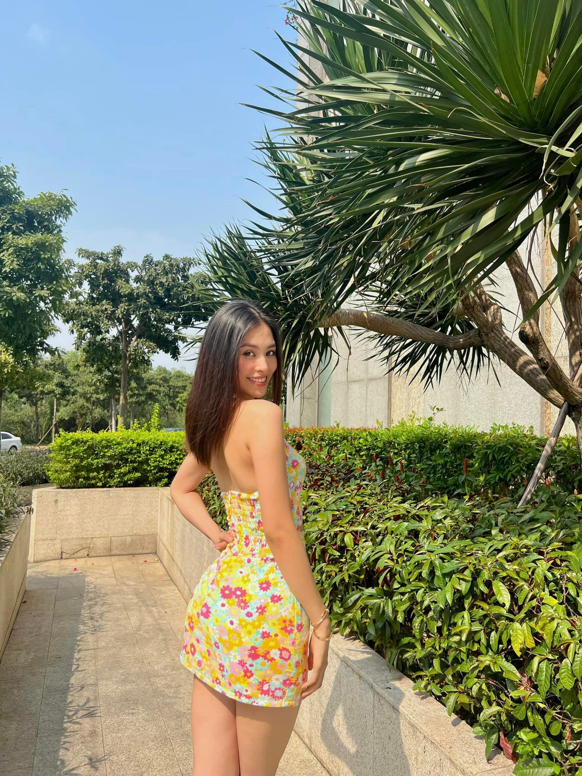 Hoa hậu Việt Nam 2018 còn thả thính cực ngọt: "Thích ăn cay thì cho nhiều ớt. Không muốn "broken heart" thì yêu Vy".