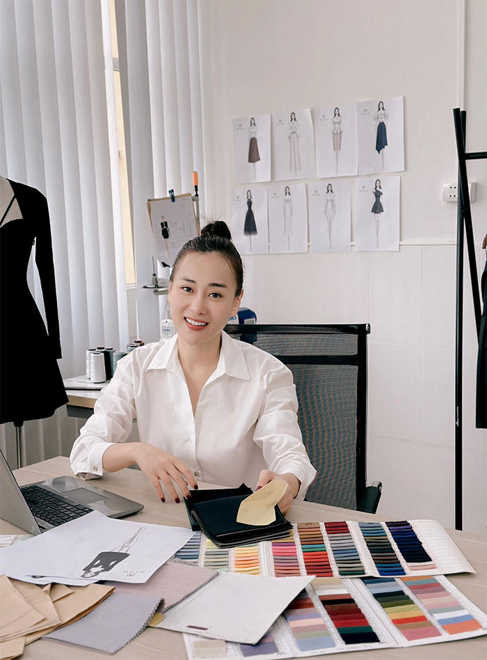 Sau thời gian nghỉ ngơi, Phương Oanh đã trở về với công việc thiết kế, kinh doanh thương hiệu thời trang mà cô làm chủ.