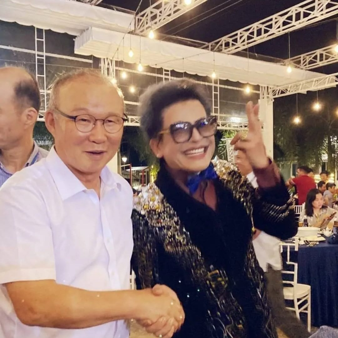 Dù xuất hiện với diện mạo mới tươi tắn hơn nhưng người hâm mộ vẫn thích một Thanh Bạch với nét duyên tự nhiên.