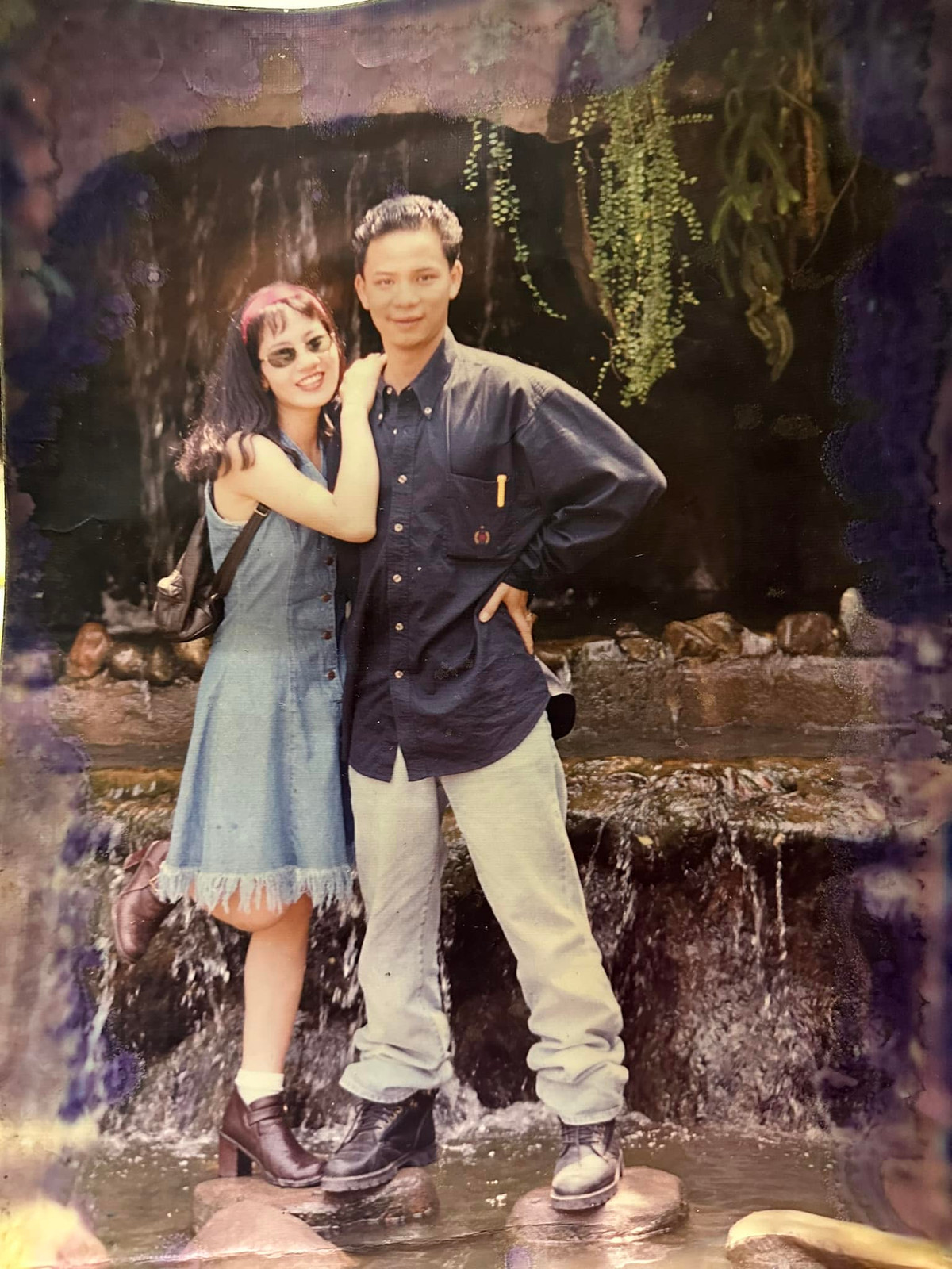 Không chỉ có sự nghiệp thăng hoa, nữ diễn viên sinh năm 1973 còn có một cuộc hôn nhân viên mãn bên diễn viên Anh Tuấn. Cặp đôi kết hôn một năm trước khi phim "Xin hãy tin em" lên sóng.