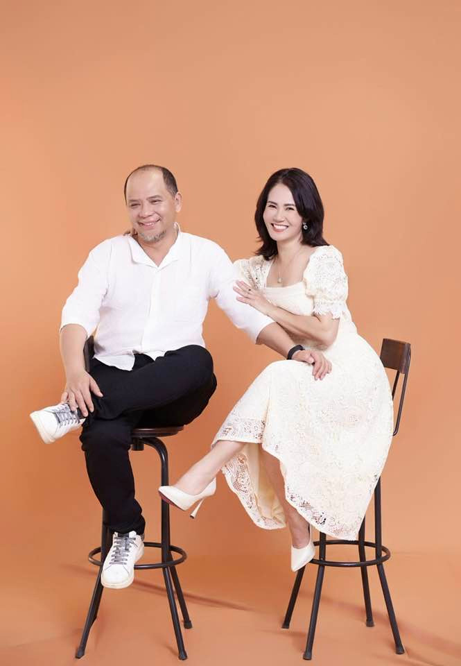 Nữ nghệ sĩ hài lòng với cuộc sống hiện tại khi bày tỏ: "Không thể biết ngày mai mình sẽ ra sao, sẽ gặp những gì và phải vượt qua thế nào... Chỉ biết rằng mình nên tận hưởng những thứ mình đang có, làm những điều mình không phải ân hận và được chăm sóc những người mình yêu thương! Với tôi thế là đủ...".