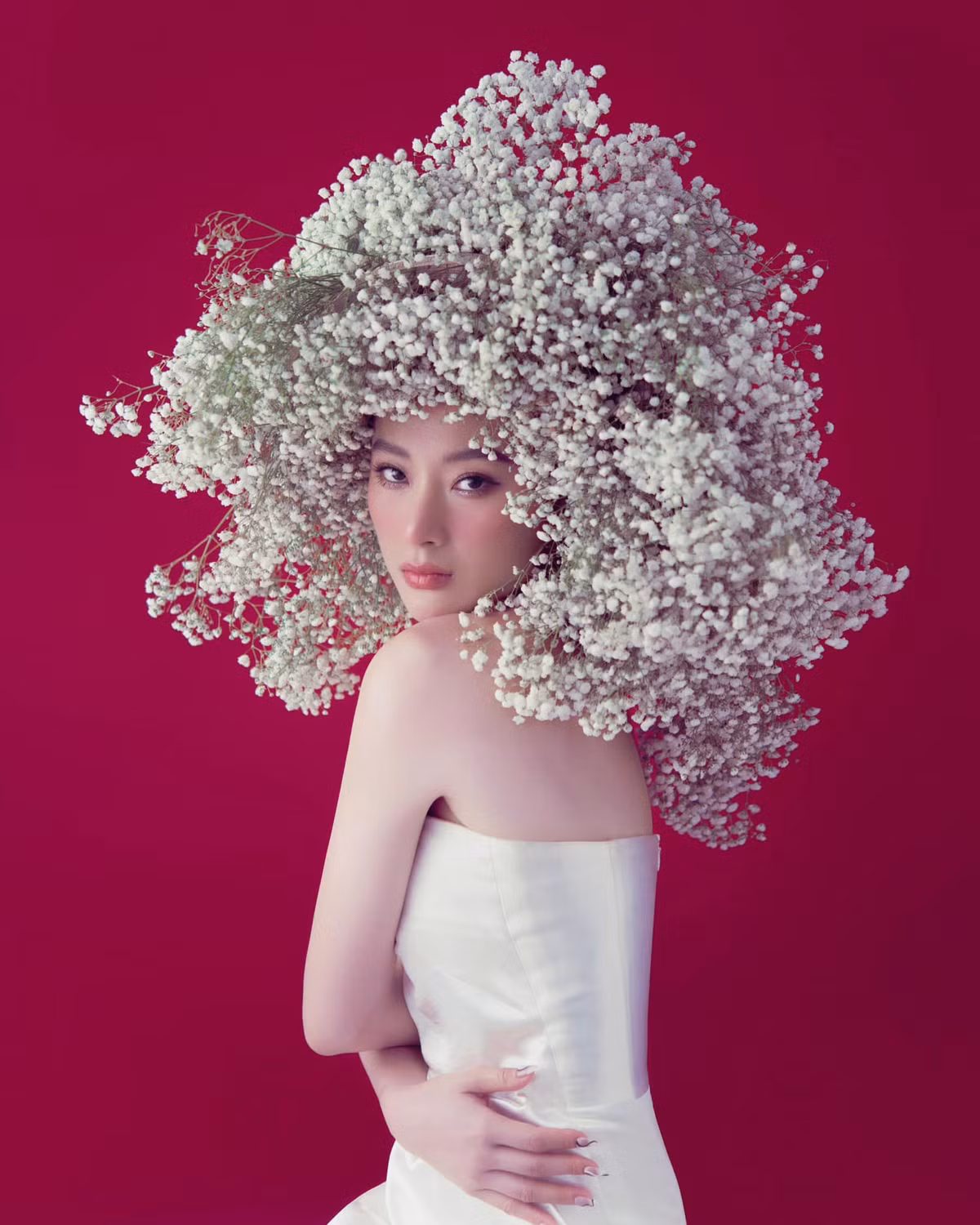 Phương Trinh trở lại showbiz với ngoại hình ấn tượng sau khi "đánh bay" cơ bắp lực điền hậu giảm 6kg.