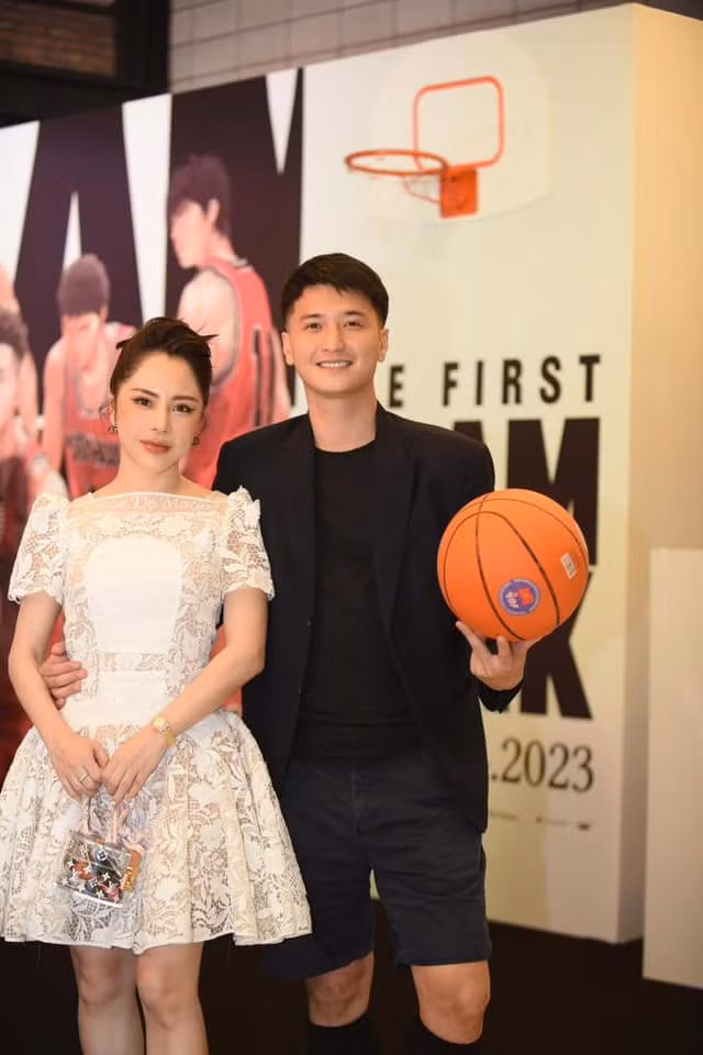 Bạn gái nam diễn viên Huỳnh Anh là MC Bạch Lan Phương, sinh năm 1986, hơn Huỳnh Anh 6 tuổi.