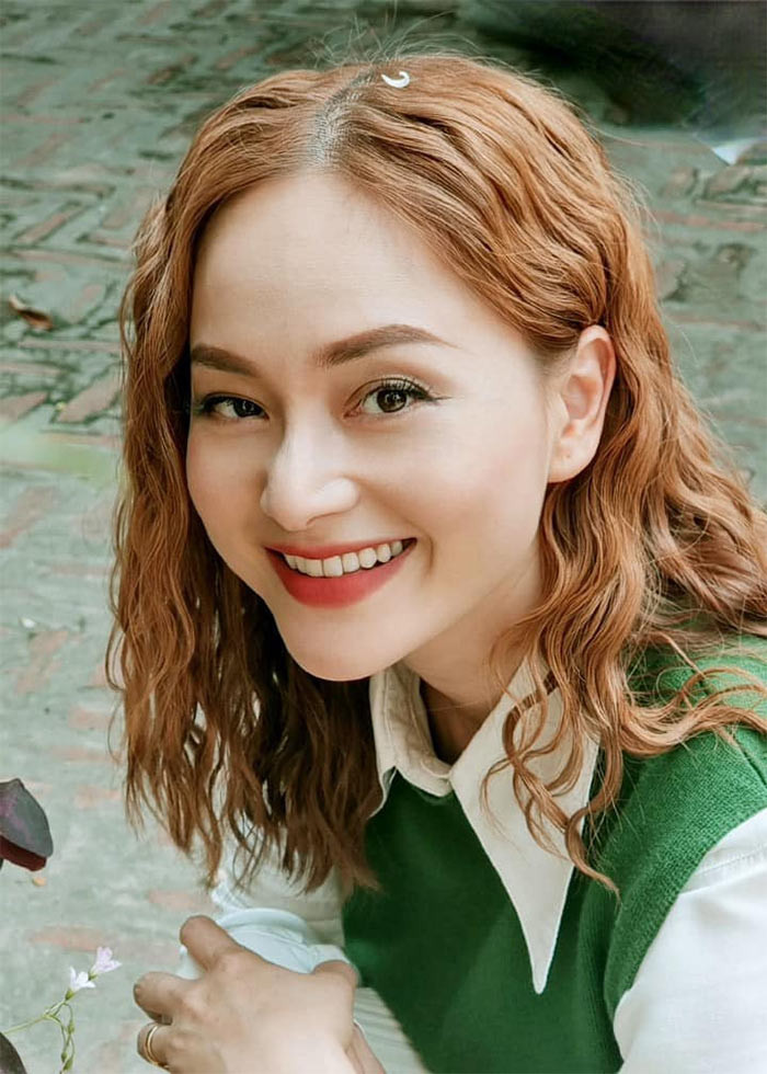 Ngoài tập luyện, nữ diễn viên sinh năm 1983 cũng ăn uống rất khoa học, hạn chế tinh bột, đồ ăn dầu mỡ, ít dùng muối, bột ngọt, không ăn no quá, ăn nhiều hoa quả, sữa chua và uống nhiều nước.