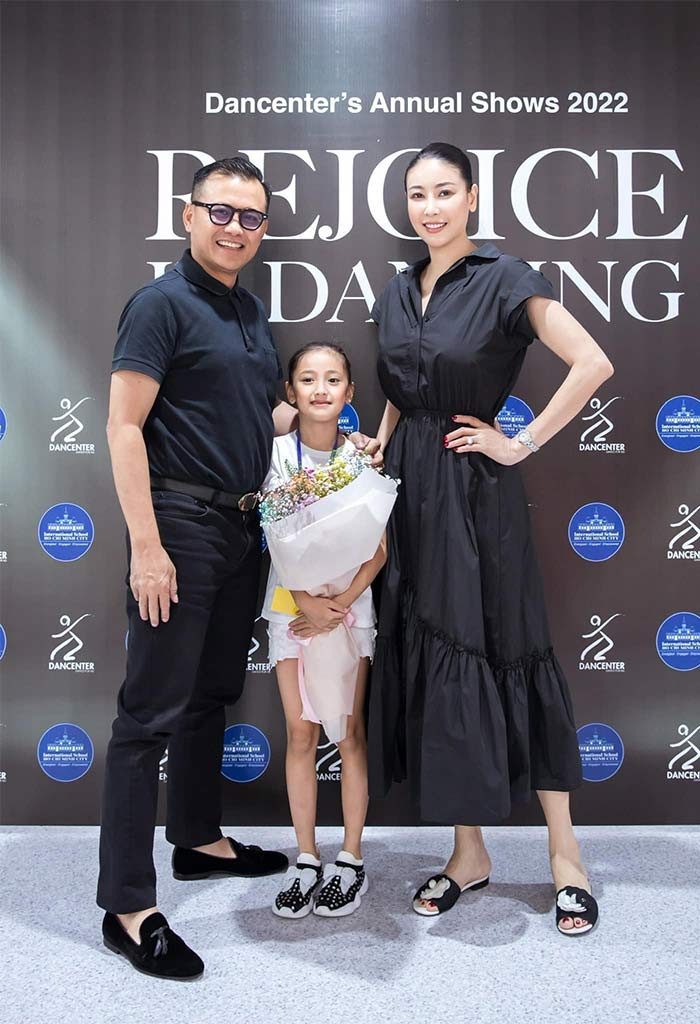 Vợ chồng Hà Kiều Anh rất chăm chút cho các con từ học văn hóa tới năng khiếu.