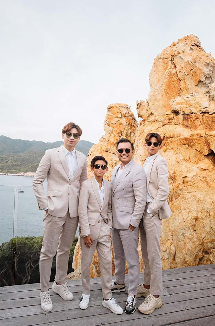 Con riêng của chồng Hoa hậu Hà Kiều Anh (ngoài cùng bên trái) cao trên 1m80 và đang là ông chủ một nhà hàng Ấn Độ và quán bar tại Vũng Tàu.