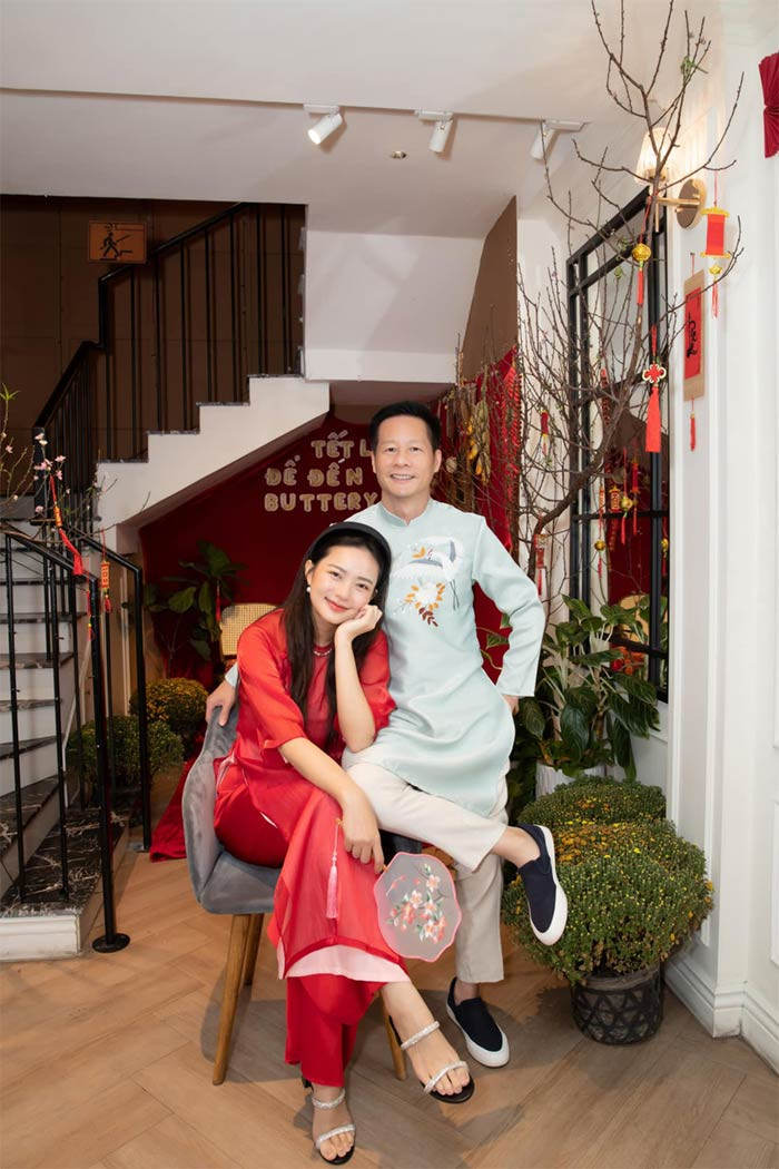 Liên tiếp trong hai năm 2019 - 2020, Phan Như Thảo được chồng tặng hai căn biệt thự gồm: Căn biệt thự gỗ rộng 800 m2 ở Đà Lạt và căn Villa rộng 100 m2 ước tính khoảng 25 tỷ đồng.