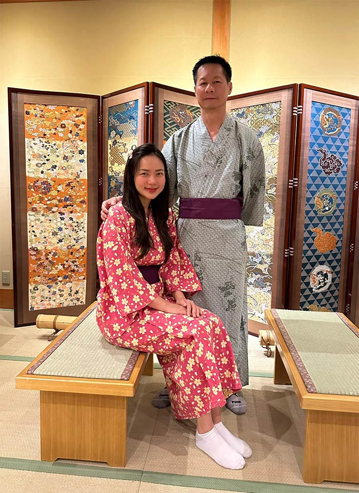 Mặc dù được chồng cưng chiều và lo chu toàn kinh tế nhưng Phan Như Thảo không mang tâm lý ỷ lại, cô vẫn tự mình kinh doanh và chăm chỉ kiếm tiền.