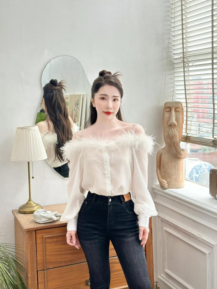 Dòng chia sẻ này khiến nhiều người phỏng đoán "cá sấu chúa" Quỳnh Nga là nhân vật được nhắc đến và tràn vào trang cá nhân của nữ diễn viên để mỉa mai, cho rằng cô là "tiểu tam".