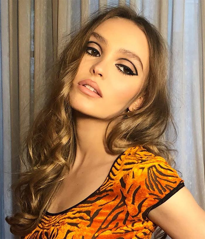 Vẻ đẹp cá tính và quyến rũ của Lily-Rose giúp cô trở thành một ngôi sao trong làng giải trí thế giới. (Ảnh: Instagram)