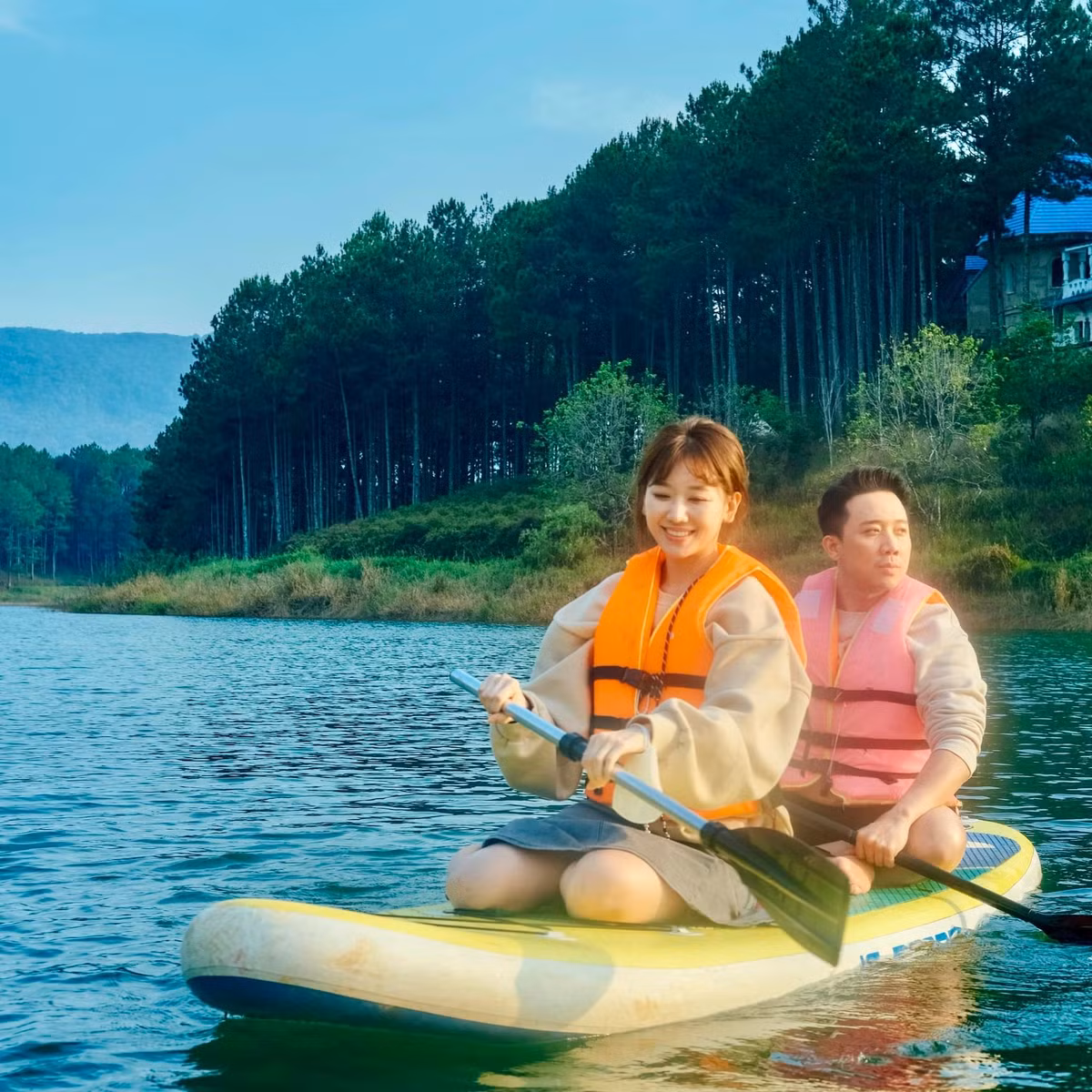 Thời gian qua, cặp sao Vbiz liên tục dập tắt tin đồn bằng những khoảnh khắc hạnh phúc và lãng mạn bên nhau.