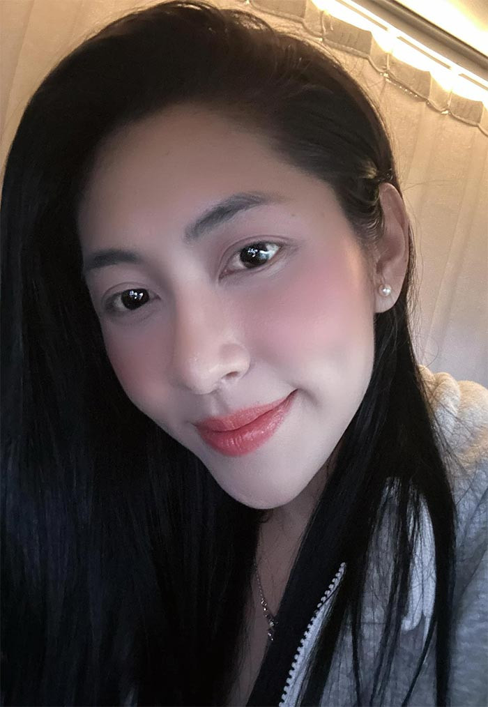 Người đẹp 28 tuổi chăm chỉ tập luyện và chăm sóc làn da để nhanh chóng trở lại với vẻ xinh đẹp, quyến rũ.