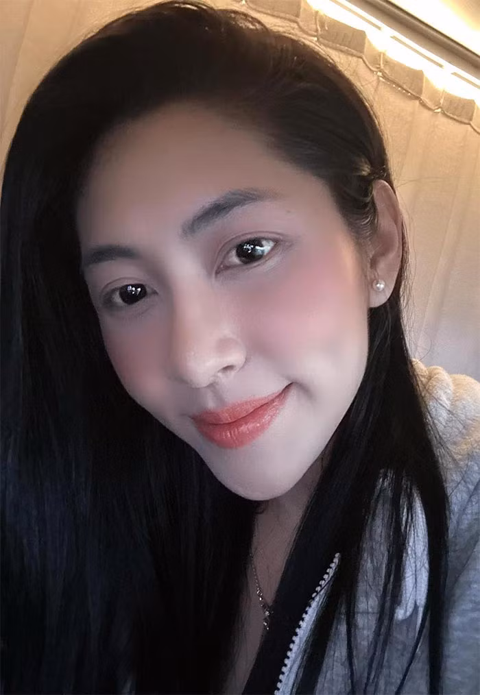 Người đẹp 28 tuổi chăm chỉ tập luyện và chăm sóc làn da để nhanh chóng trở lại với vẻ xinh đẹp, quyến rũ.