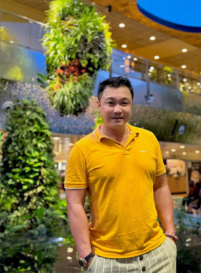 Hiện nam diễn viên nổi tiếng một thời đang có cuộc sống sung túc trong biệt thự sang trọng.