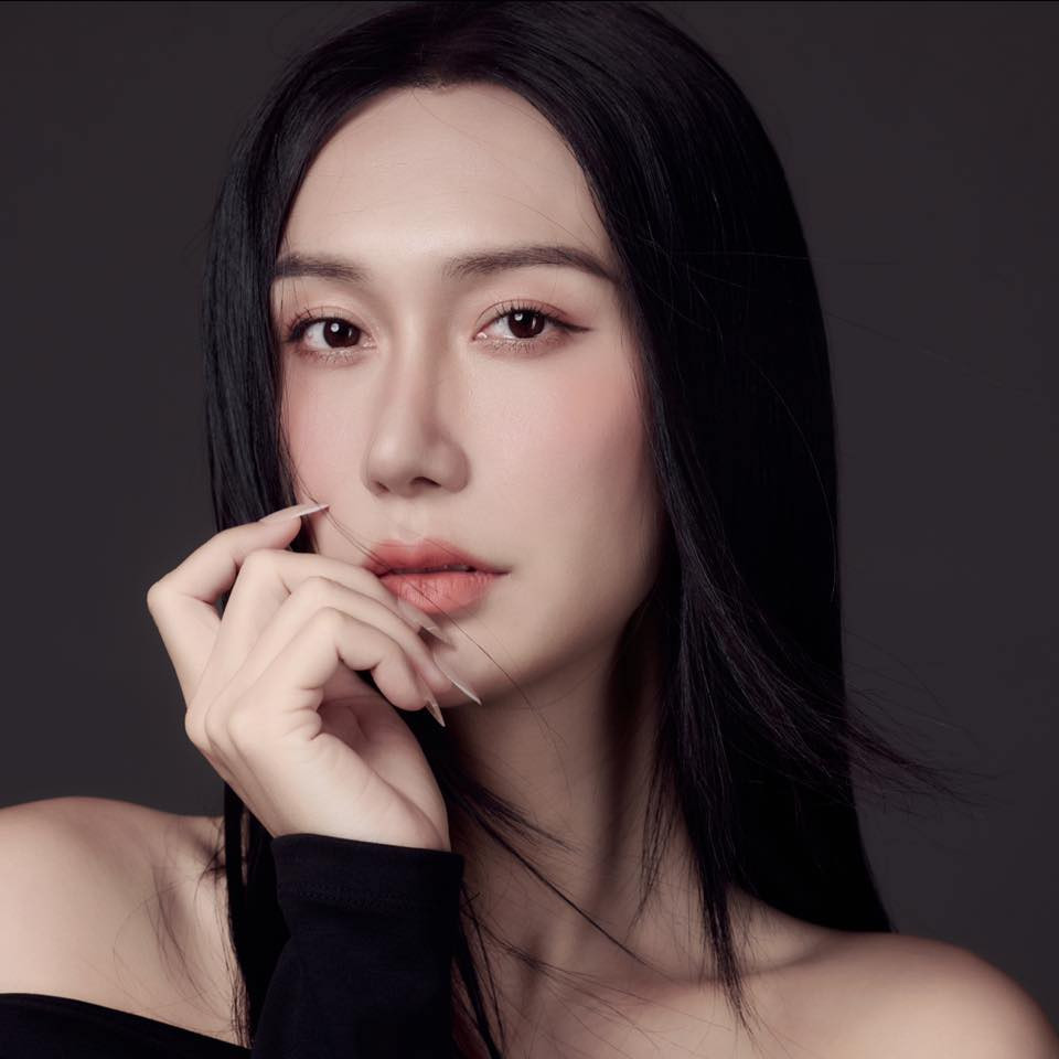 Tham gia chương trình “Chị đẹp đạp gió rẽ sóng”, "chị đẹp" Lynk Lee hứa hẹn sẽ thật rạng rỡ và bùng cháy hết mình trên sân khấu trình diễn.