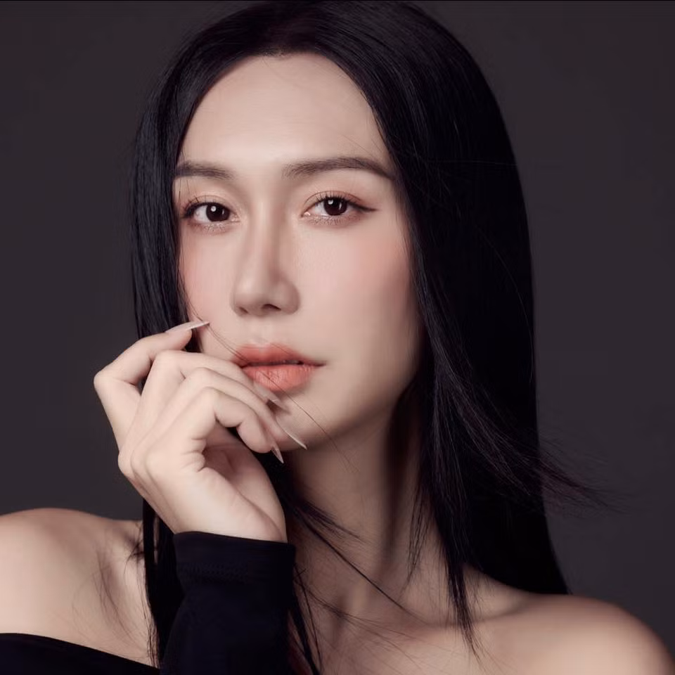 Tham gia chương trình “Chị đẹp đạp gió rẽ sóng”, "chị đẹp" Lynk Lee hứa hẹn sẽ thật rạng rỡ và bùng cháy hết mình trên sân khấu trình diễn.