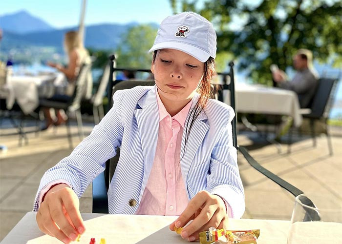 Tôm ngày càng chững chạc nhưng vẫn giữ được nét đáng yêu lúc nhỏ.