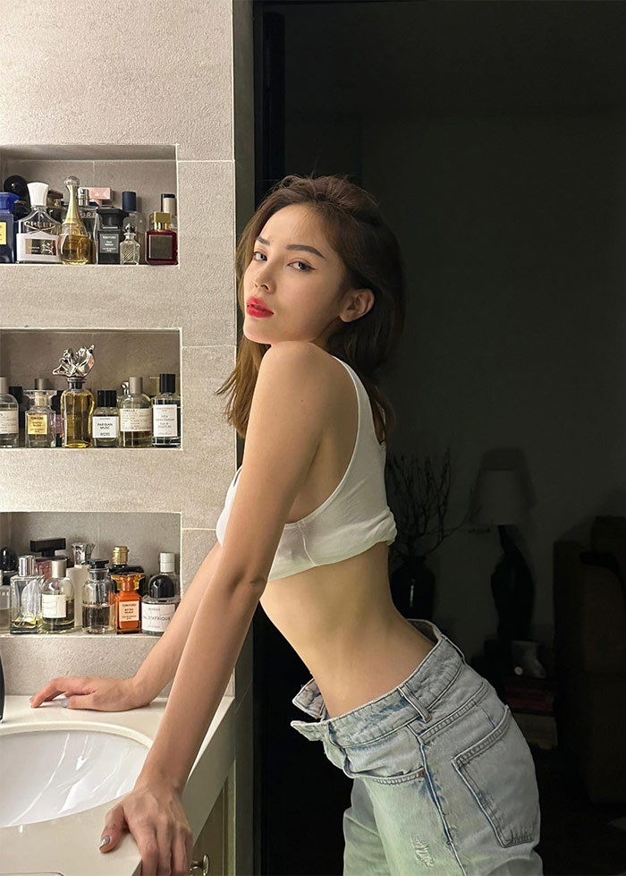 Hoa hậu Kỳ Duyên duy trì tập luyện ít nhất 4 buổi mỗi tuần. Cô kết hợp tập cardio cùng các bài tập chuyên sâu cho từng vùng cơ để tránh tích mỡ đồng thời có cơ bắp săn chắc, khỏe khoắn.