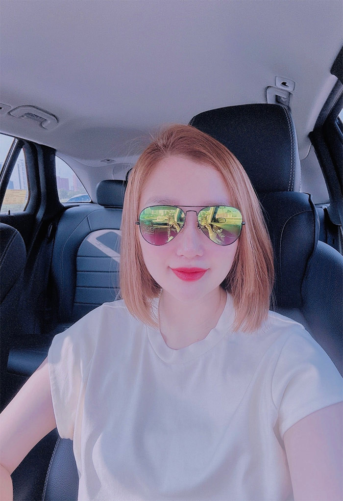 Trizzi Phương Trinh cũng khen Mai Linh là người hiểu chuyện, đẹp người, đẹp nết, dễ thương, biết cách cư xử.