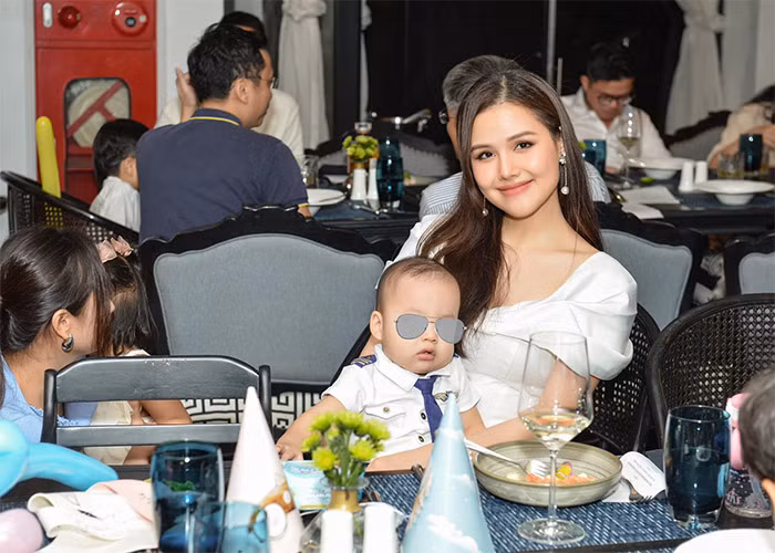 Sau khi trở thành "phu nhân của tập đoàn nghìn tỷ" cuộc sống hạnh phúc, viên mãn của Phanh Lee khiến nhiều người mơ ước.