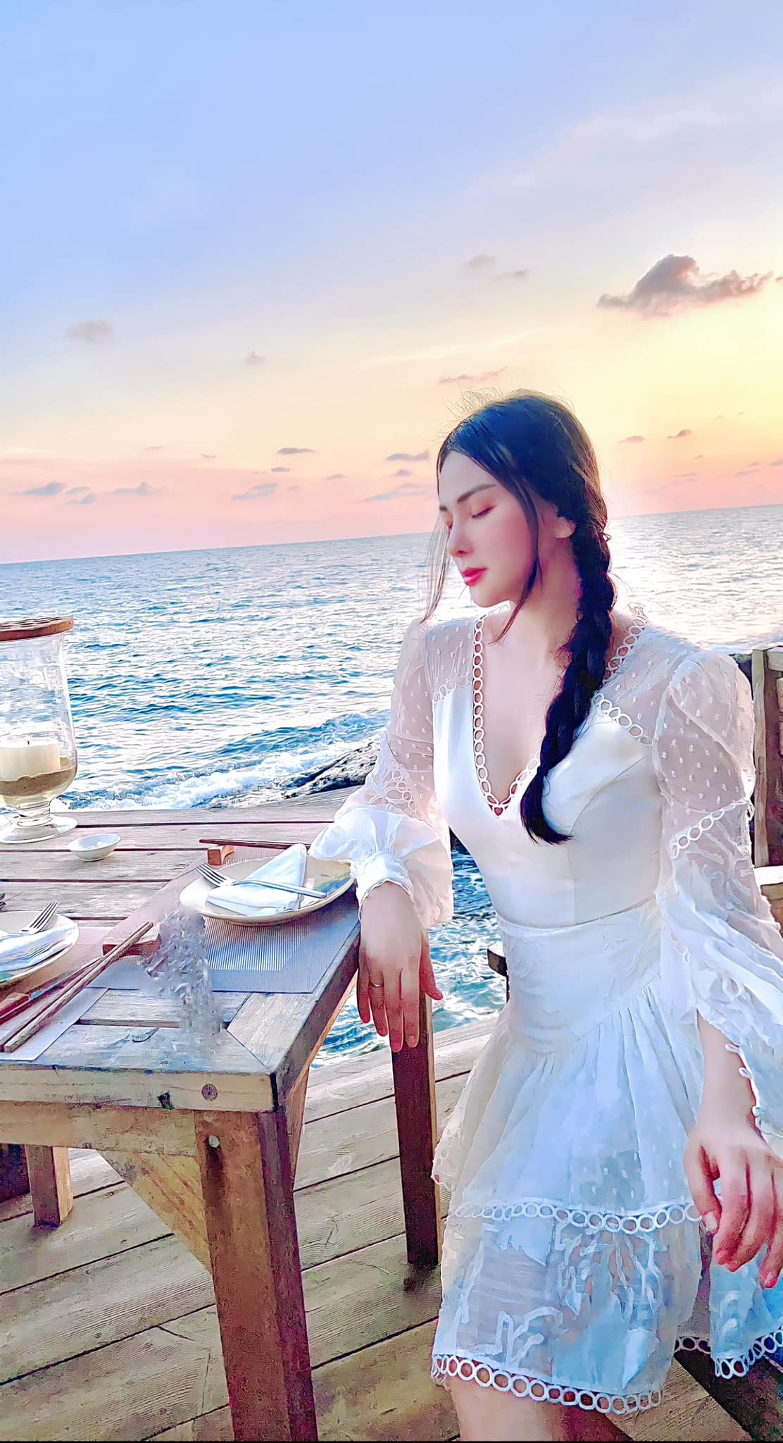 Vài năm trở lại đây, giọng ca 8X hạn chế tham gia showbiz Việt để chăm sóc tổ ấm nhỏ và tập trung cho công việc kinh doanh.