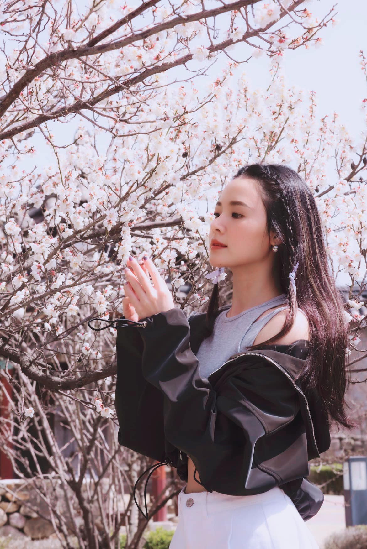 Cựu hot girl thế hệ 8X không gò bó một phong cách.