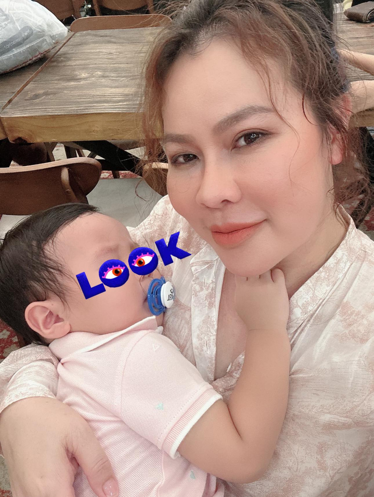 Được biết, vợ đại gia của nam diễn viên hiện là Chủ tịch HĐQT kiêm Tổng Giám đốc Công ty TNHH Dịch vụ Bất động sản Đảo Vàng.